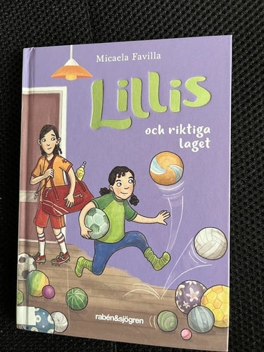 Lillis och riktiga laget. / Micaela Favilla