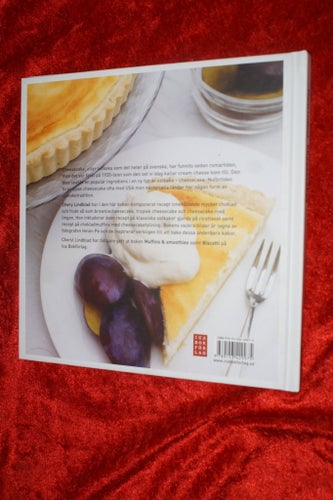 CHEESECAKES RECEPT mm PÅ EN MASSA SMASKENS HÅRD PÄRM FINT SKICK RIKT ILLUSTRERAD