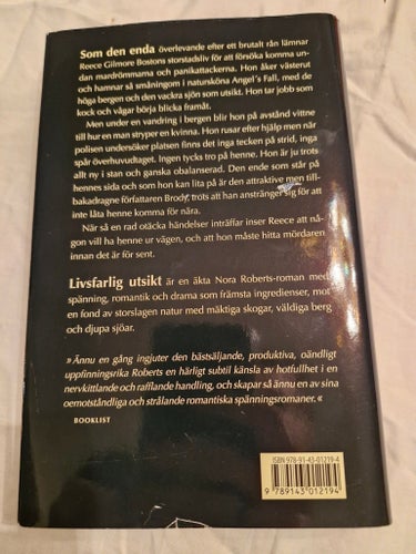 Livsfarlig utsikt av Nora Roberts, 2004 (Inbunden, Fint skick)