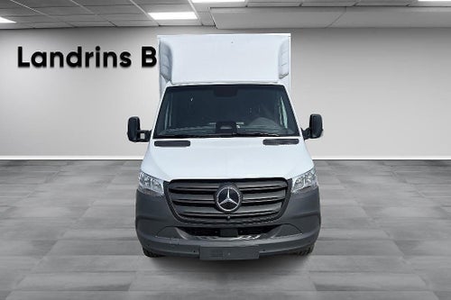 Mercedes-Benz eSprinter 420 Chassi 81 kWh EH A3 PRO Volymskåp m. Lyft *OMG LEVER