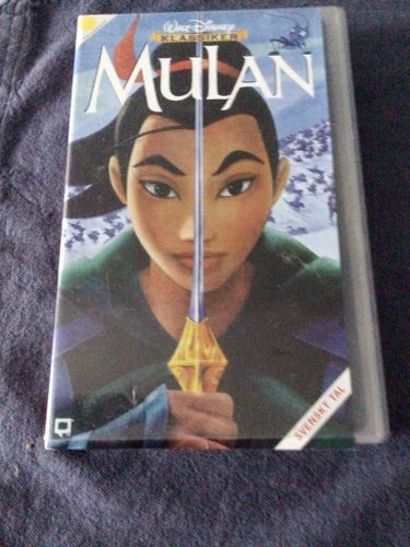 VHS-Kassetter: Mulan, Mulan 2 & Harry Potter