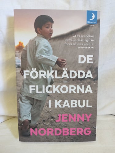 De förklädda flickorna i Kabul av Jenny Nordberg, 2015