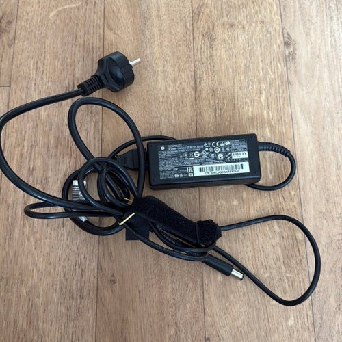HP 65W Laptopladdare bärbar dator