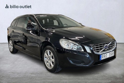 Volvo V60 T3 Momentum Nordic Edition Nyservad BT Kamrem bytt