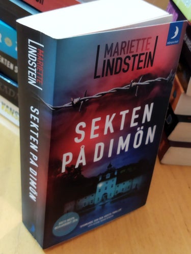 Sekten på Dimön av Mariette Lindstein. bok, pocket. Very good plus