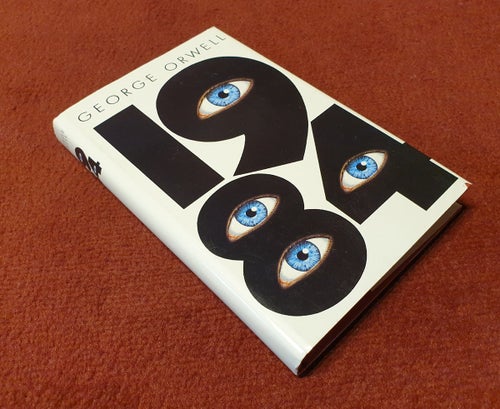 1984 av George Orwell, utgiven år 1984, Klassiker, Föredrar du nyskick??? =)