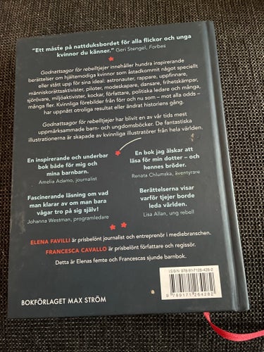 Godnattsagor för rebelltjejer av Elena Favilli och Francesca Cavallo