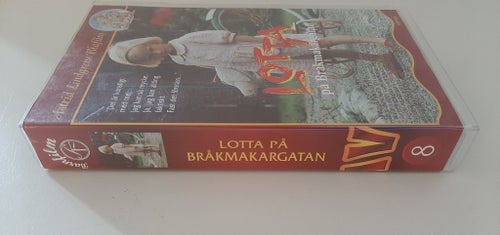 Lotta på Bråkmakargatan - VHS. Astrid Lindgrens biofilm. 1992.