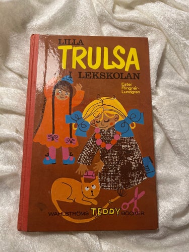 Lilla Trulsa I Lekskolan av Ester Ringnér-Lundgren