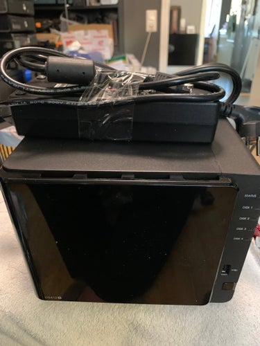 Synology DS412+ NAS-enhet (Defekt)