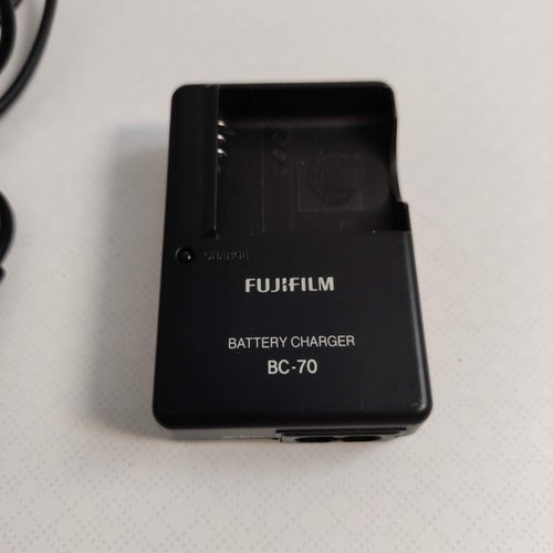 Fujifilm BC-70 batteriladdare för batterier digitalkamera