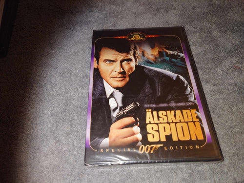Älskade spion (inplastad, DVD, Roger Moore) - James Bond - The Spy Who Loved Me