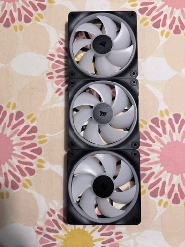 3x Corsair icue link LX120