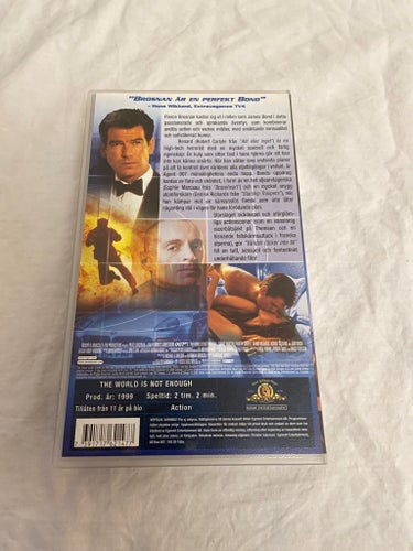 James Bond VHS - The World Is Not Enough - Världen räcker inte till