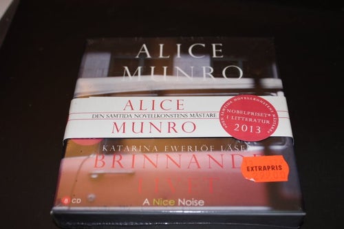 CD-bok: Brinnande livet - Alice Munro (NY, INPLASTAD!)