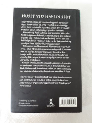 ELLY GRIFFITHS HUSET VID HAVETS SLUT (2011) inb OU