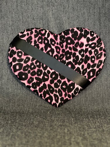 Märkestavla för simmärken/smycken Rosa Leopard/svart mellan