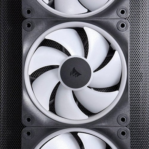 3x Corsair icue link QX140