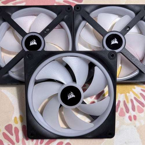 3x Corsair icue link QX140