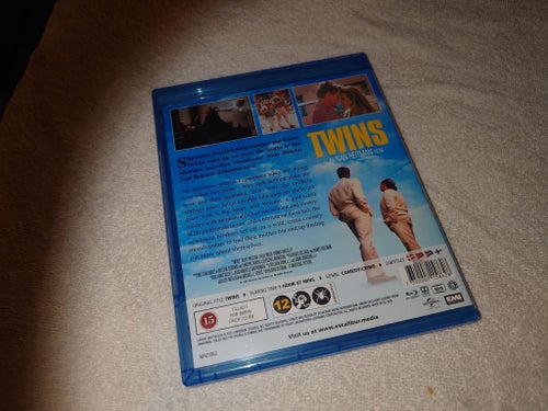 Twins (Blu-ray), av Ivan Reitman med Arnold Schwarzenegger, Danny DeVito