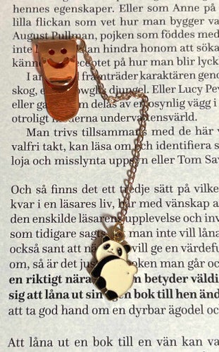 Nytt bokmärke i metall m kedja, panda kawaii cute rolig, unik läsare present