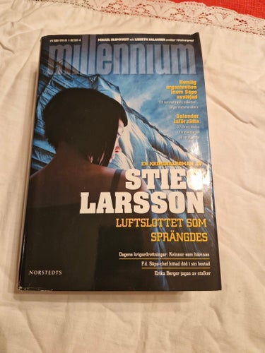 Luftslottet som sprängdes av Stieg Larsson, 2009