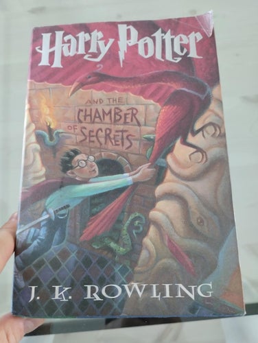 Harry potter and the chamber of secrets first american stated early Ro