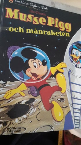 En gyllene bok Disney MUSSE PIGG OCH MÅNRAKETEN !