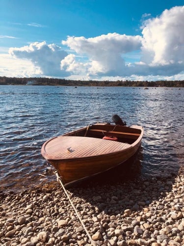 Träbåt utan utombordare