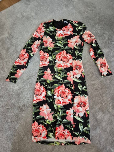 H&M blommig klänning, storlek M
