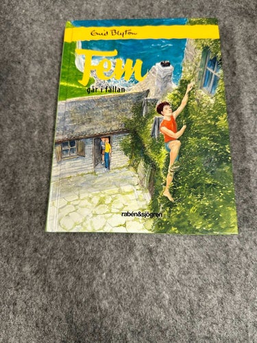 Enid Blyton - Fem går i fällan