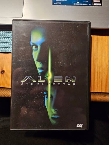 Alien Återuppstår - DVD Svensk Text