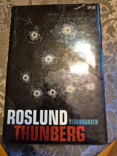 Köp 4= fri frakt! Roslund & Thunberg - Björndansen