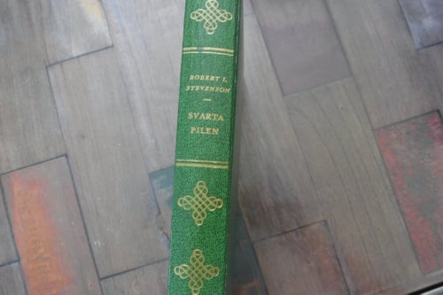 Svarta pilen författare Robert Louis Stevenson