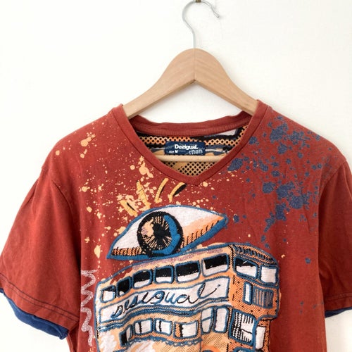 Desigual roströd rödbrun graphic tryck t-shirt, storlek M