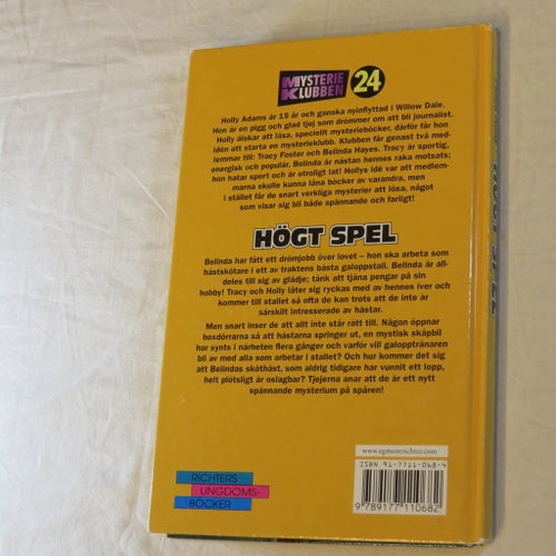 Högt Spel av Fiona Kelly, 2004
