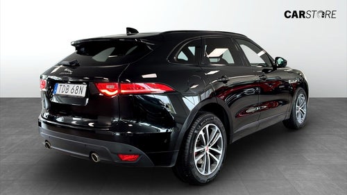 Jaguar F-Pace 30t AWD R-SPORT 300HK VÄRMARE DRAG KAMERA NAVI