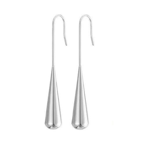 ByGranhult – Silverfärgade droppörhängen i minimalistisk design