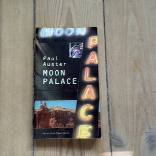 Moon Palace av Paul Auster
