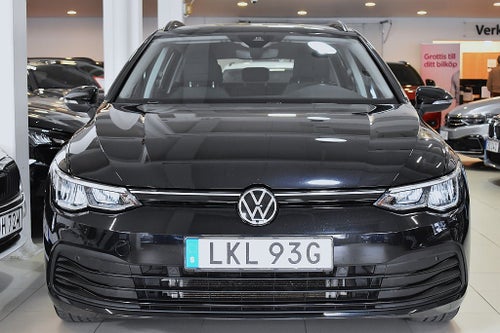 Volkswagen Golf 1.5 eTSI Base Carplay Cockpit 3,45% RÄNTEKAMPANJ!