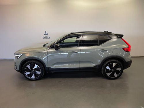 Volvo XC40 Recharge Twin Plus / Navigation / Backkamera / 10 000kr i tillbehör /