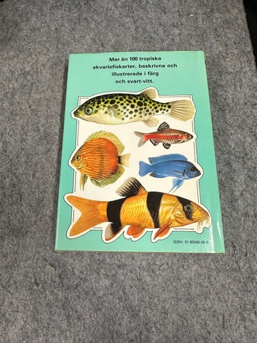 En handbok i färg om tropiska akvariefiskar