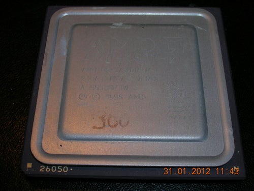 AMD K6-2 300 Mhz 66Mhz buss socket super 7