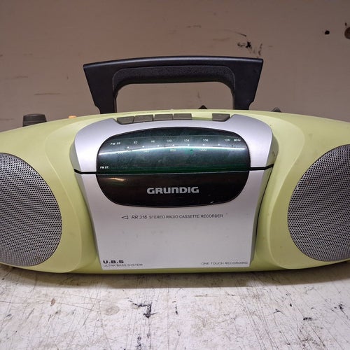 Grundig RR 316 Stereo Radio Kassettbandspelare