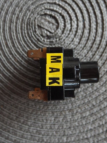 Strömbrytare brytare 2-polig 10A 250V TT85 gr