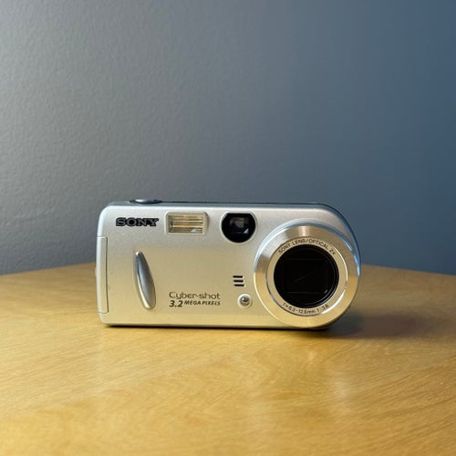 Sony DSC-P52 – snabb frakt