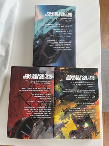 Första tre böckerna av "The Expanse" av James S. A. Corey