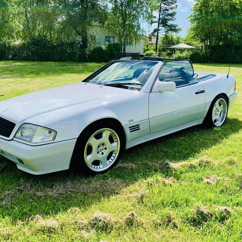 En klassisk Mercedes-Benz SL 500 V8 327HK. 1993 Toppfin.