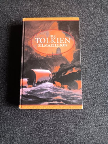Silmarillion av J.R.R. Tolkien,
