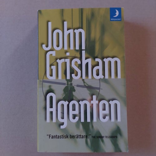 Passa på att köpa boken.. Agenten av John Grisham, Månpocket, Bra skick!